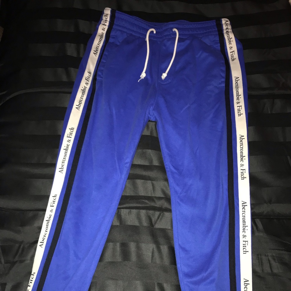 Abercrombie & Fitch sweats